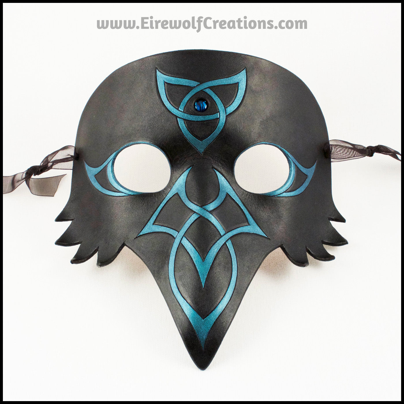 igennem Derfra økse Celtic Raven mask with blue paua shell and iridescent teal Celtic knot -  Eirewolf Creations